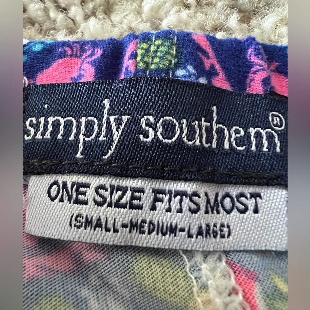 SIMPLY SOUTHERN Mandala Pineapple leggings size “one size fits most” OS